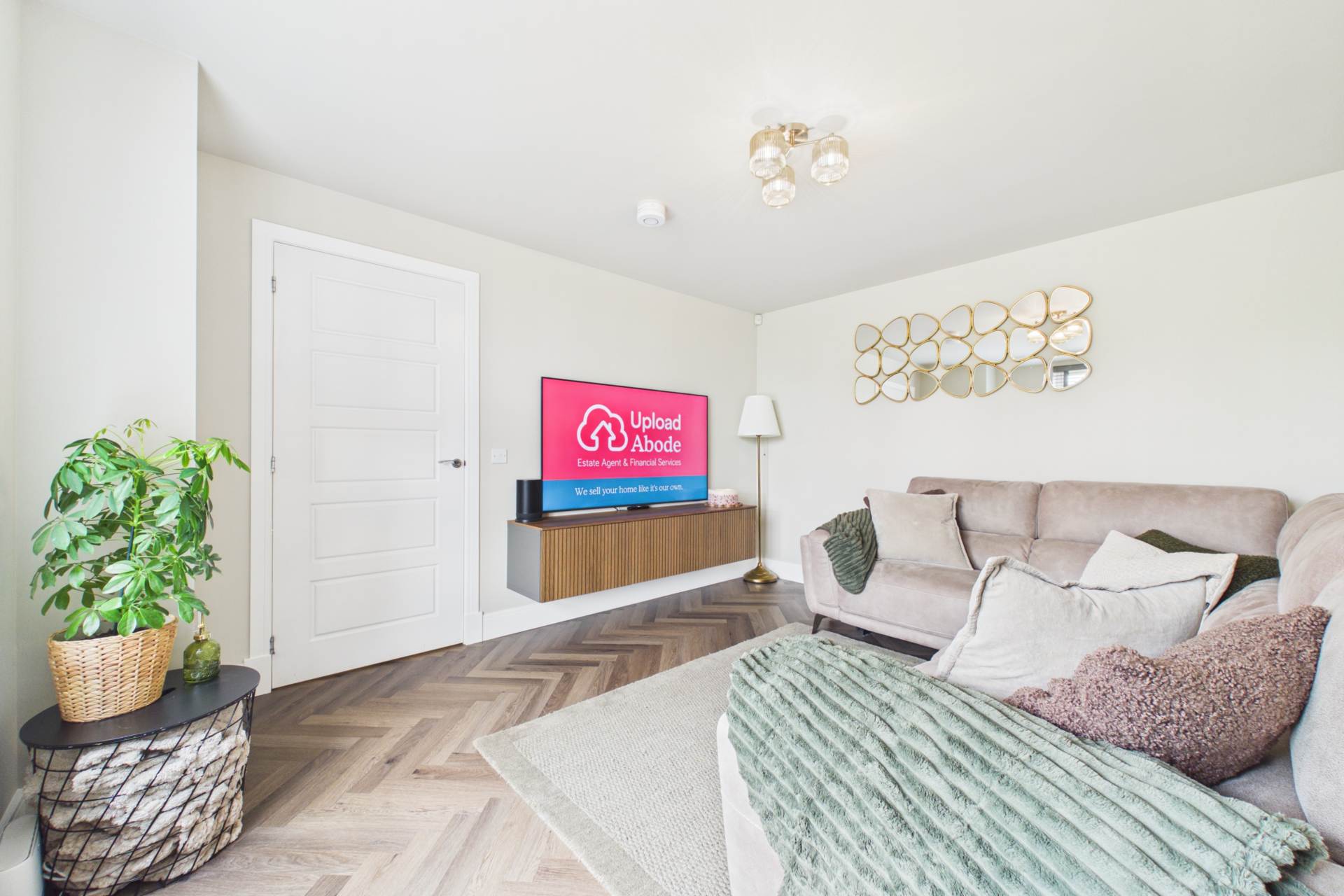 Skylark Wynd, Motherwell