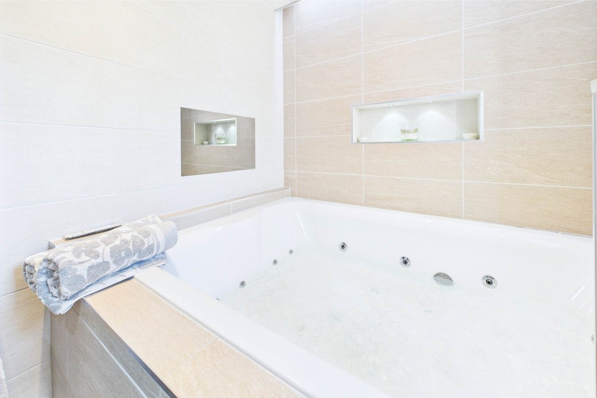 Images for Silver Firs, Newarthill, Motherwell