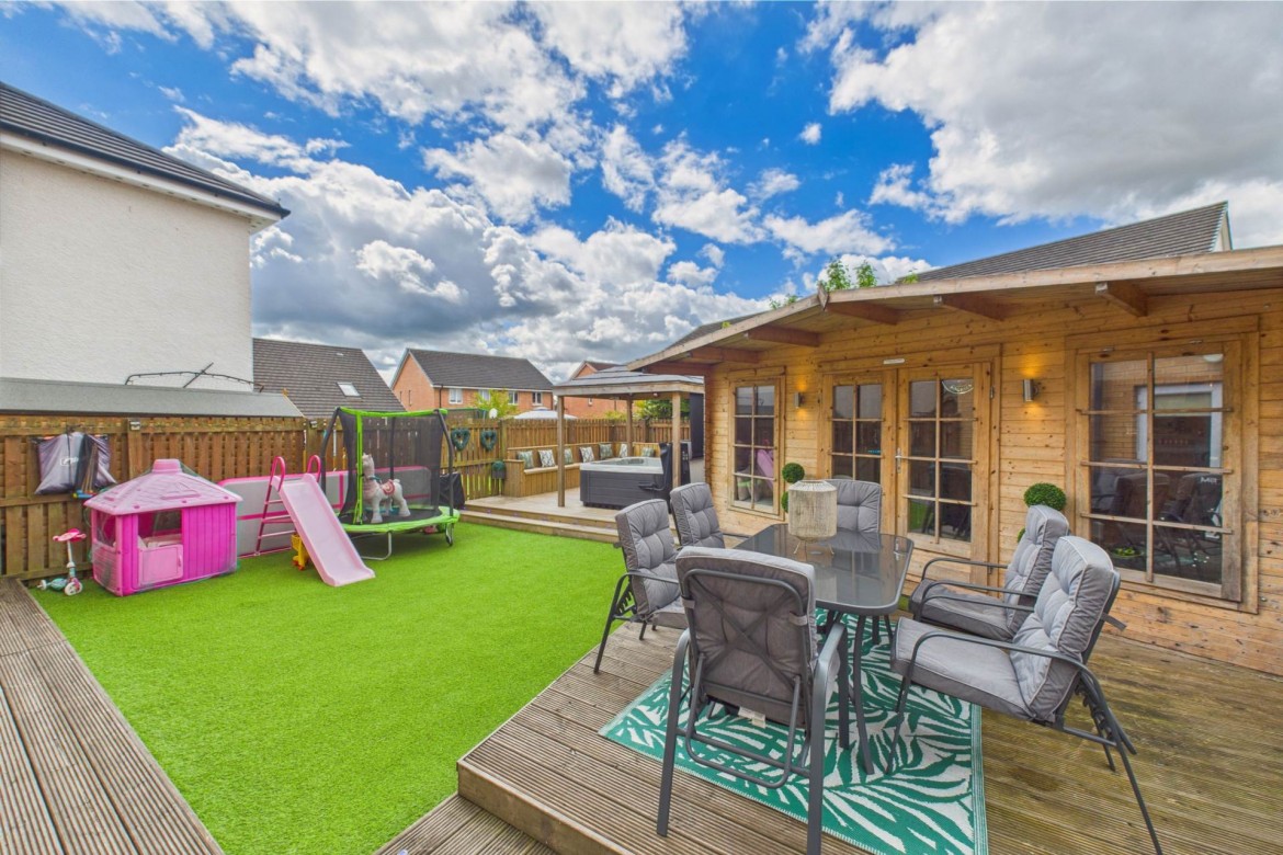 Images for Ferguson Crescent, Morningside, Newmains