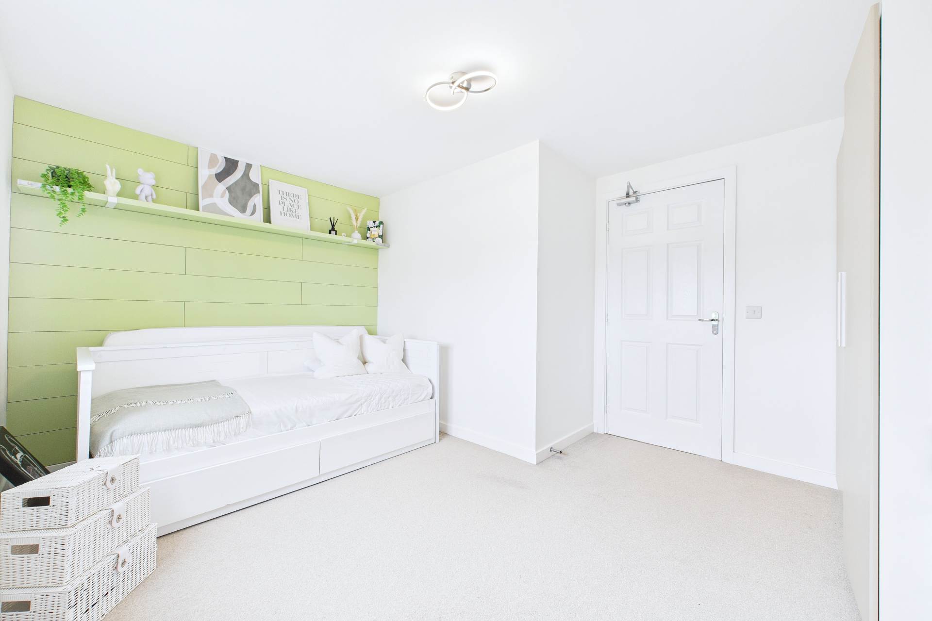 Strathaven Road, Stonehouse