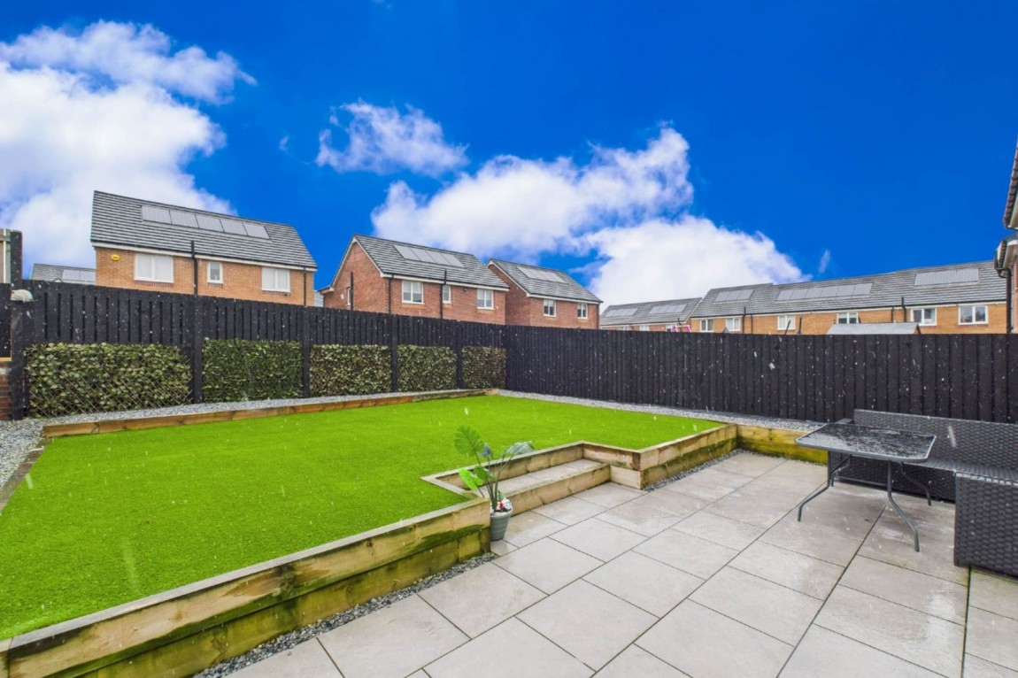 Images for McIntosh Gardens, Carluke