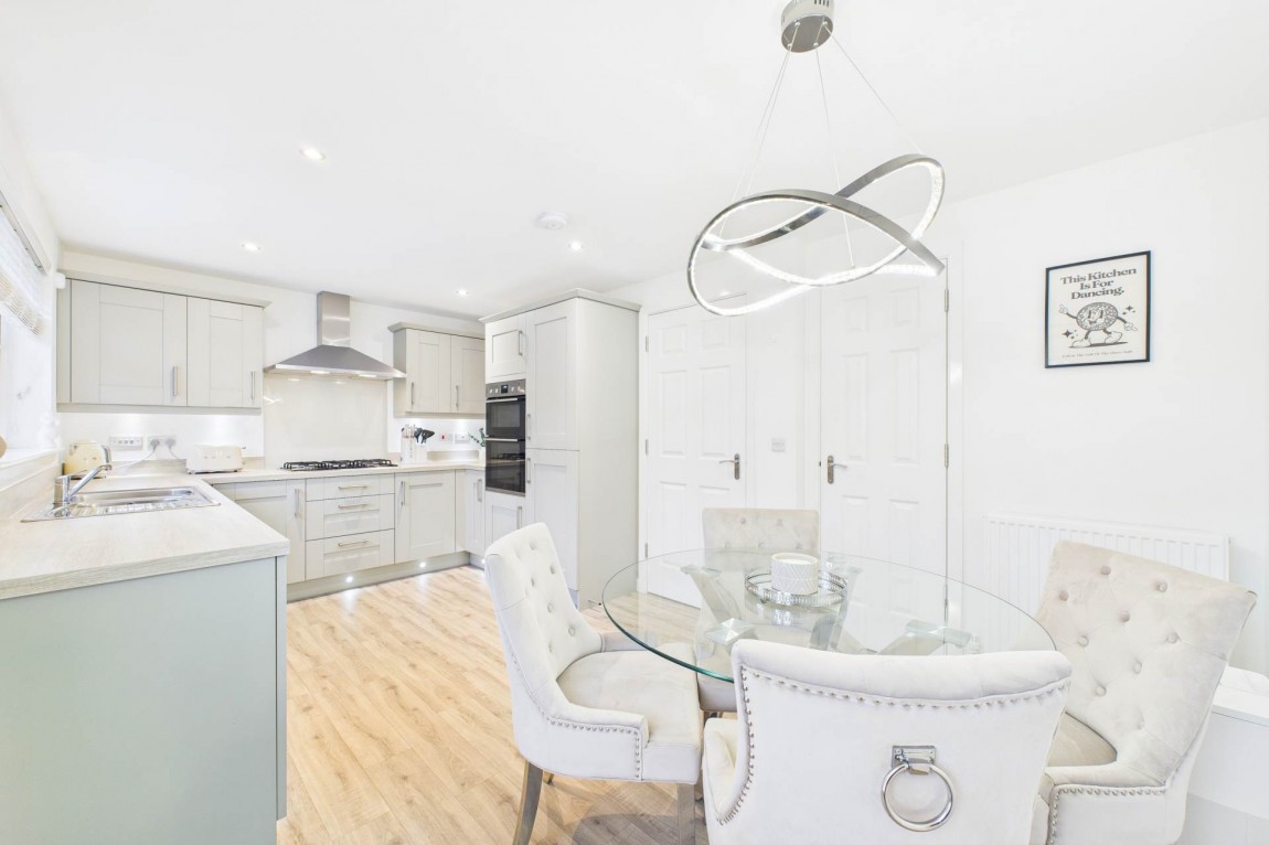 Images for McIntosh Gardens, Carluke