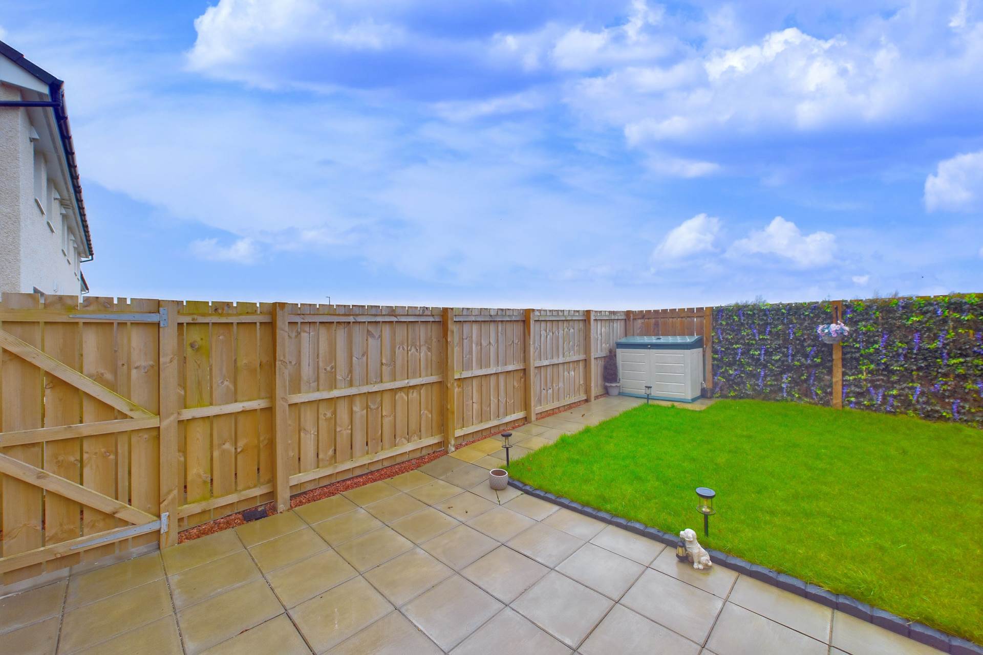 Thornhill Gardens, Motherwell