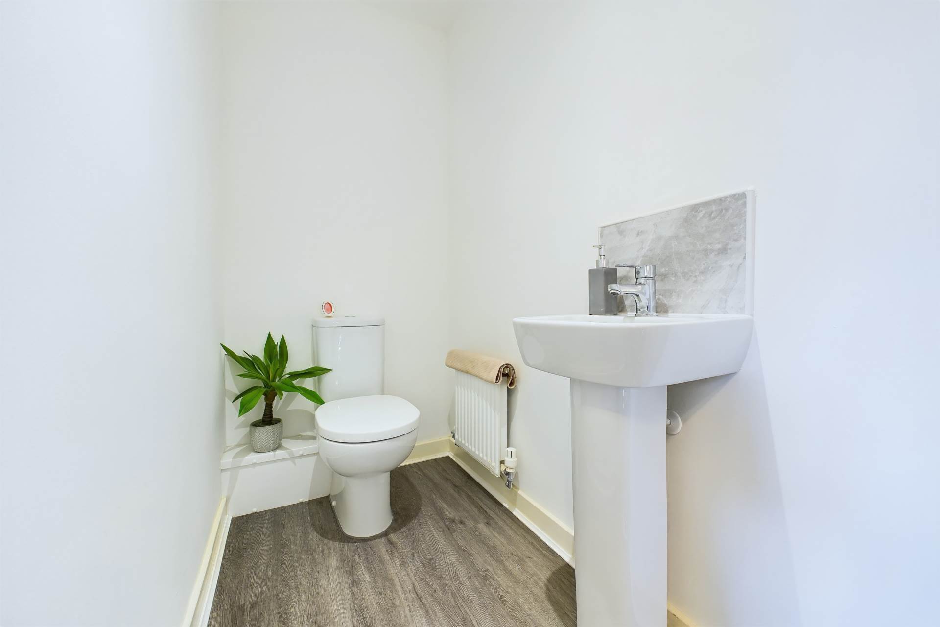 Lotus Crescent, Cleland, Motherwell