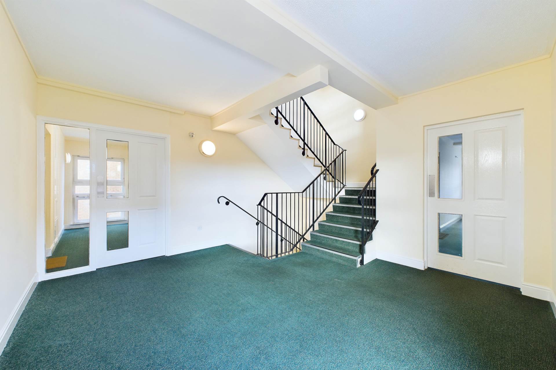 Roxburgh Court, Motherwell