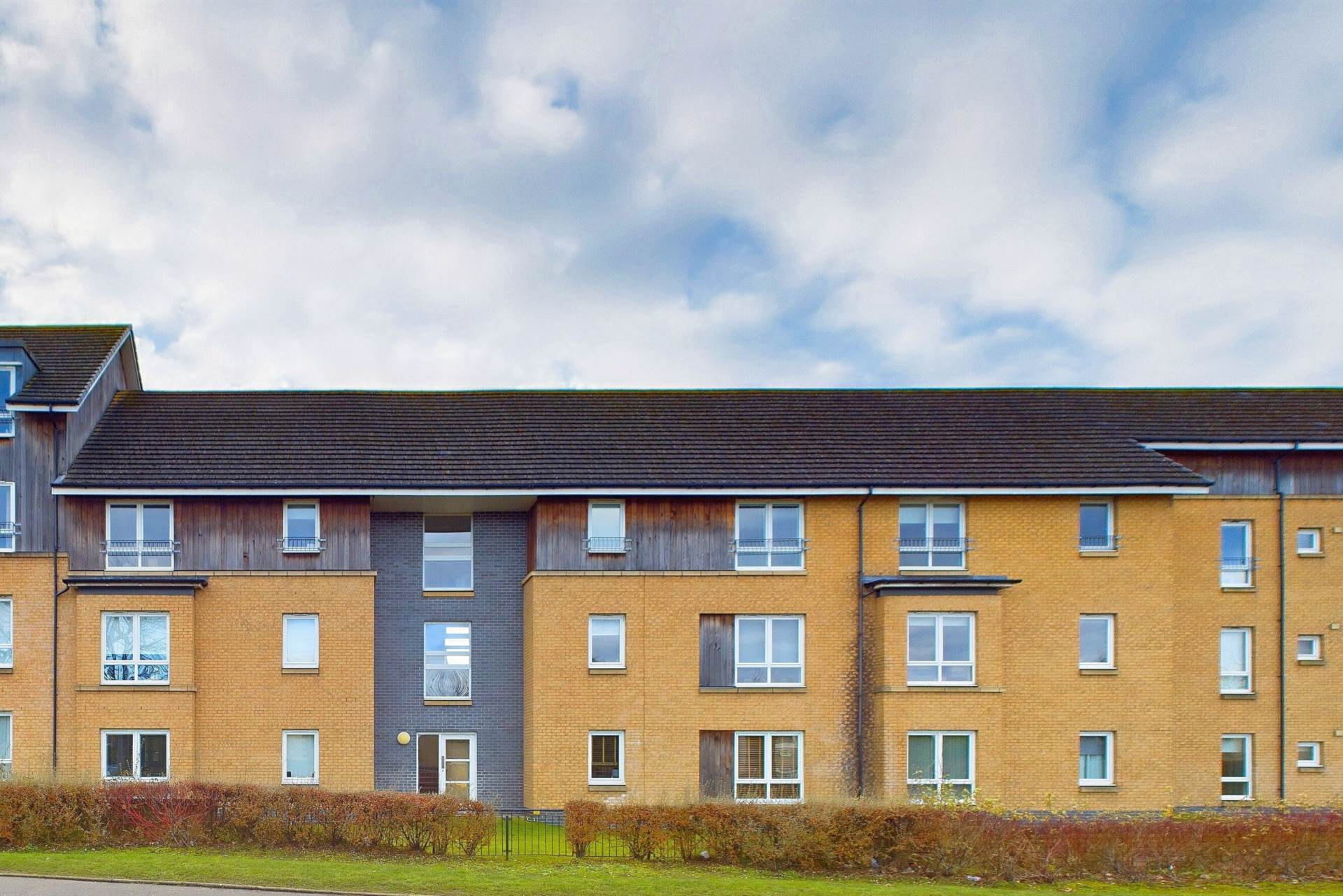 Roxburgh Court, Motherwell