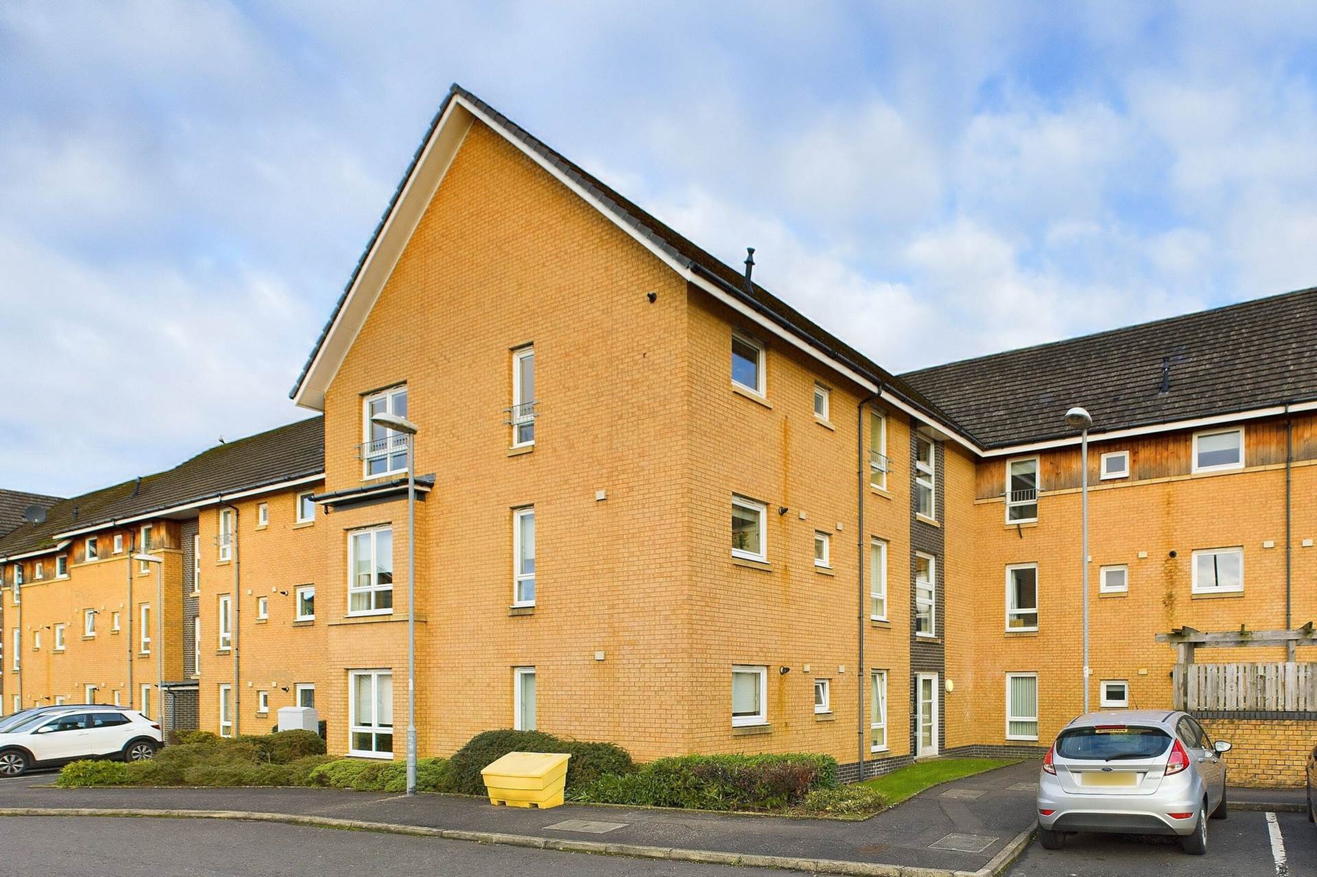 Roxburgh Court, Motherwell