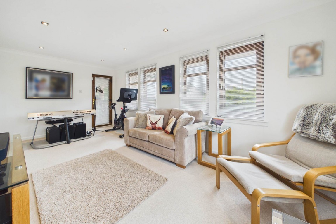 Images for North And South Road, Bellside, Cleland