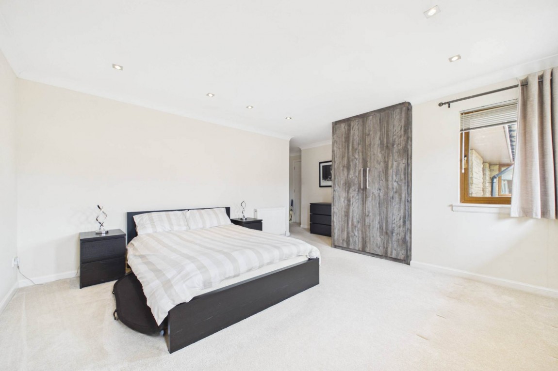 Images for North And South Road, Bellside, Cleland