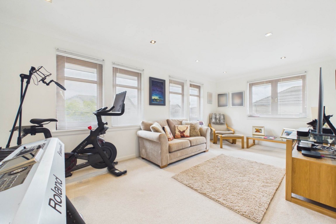 Images for North And South Road, Bellside, Cleland