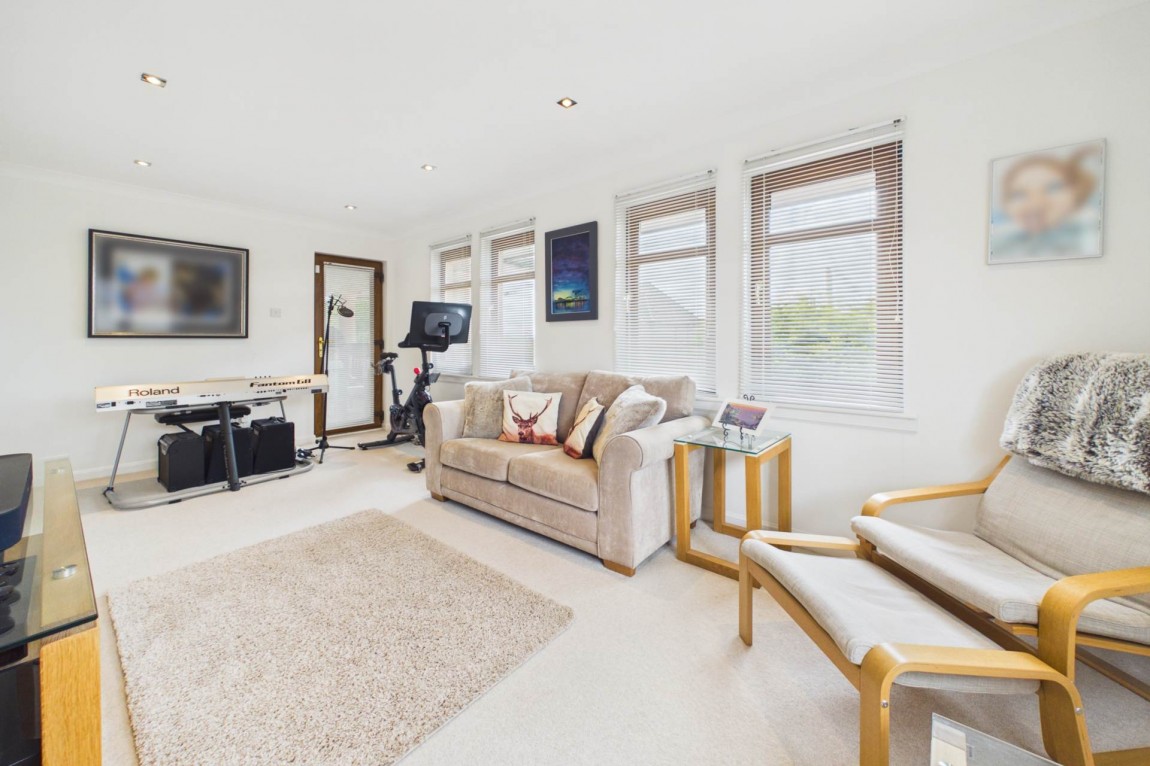 Images for North And South Road, Bellside, Cleland