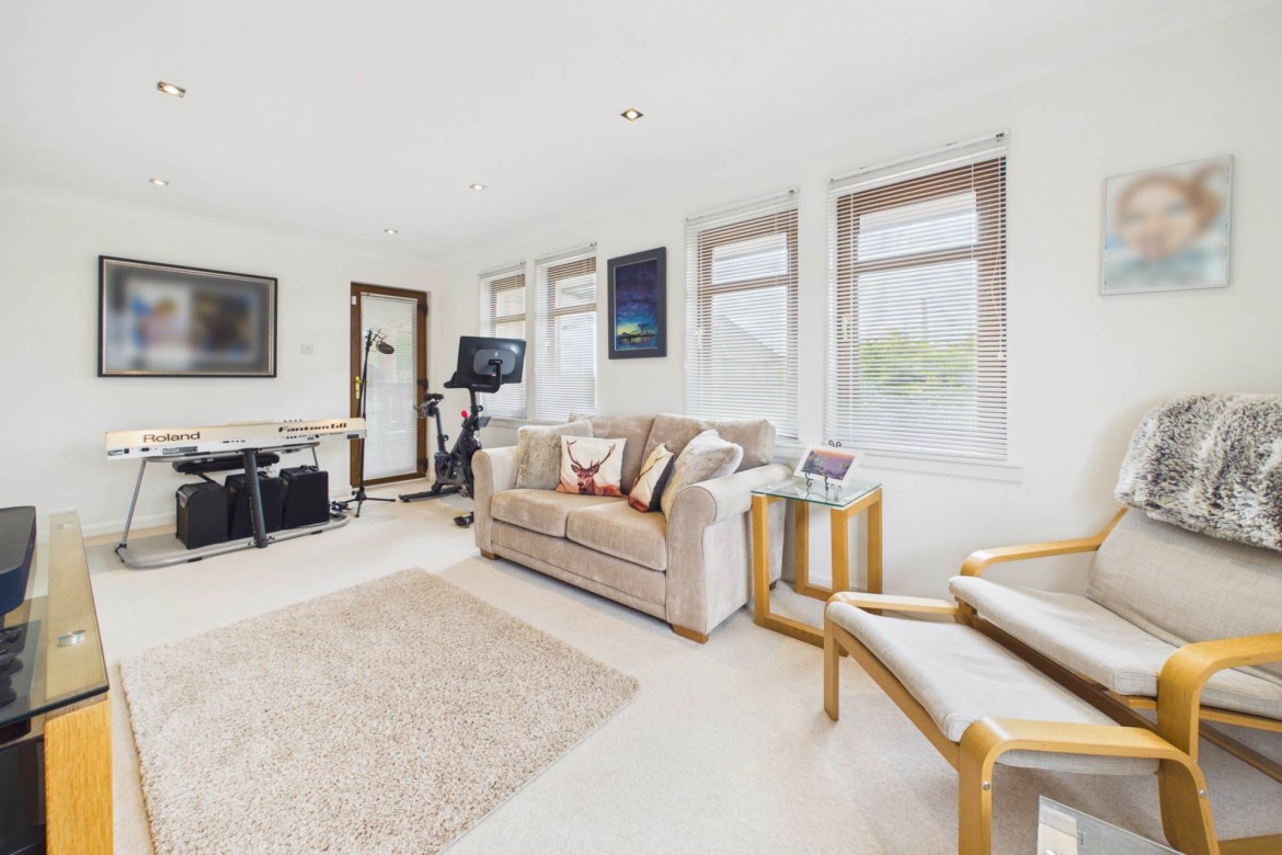 Images for North And South Road, Bellside, Cleland
