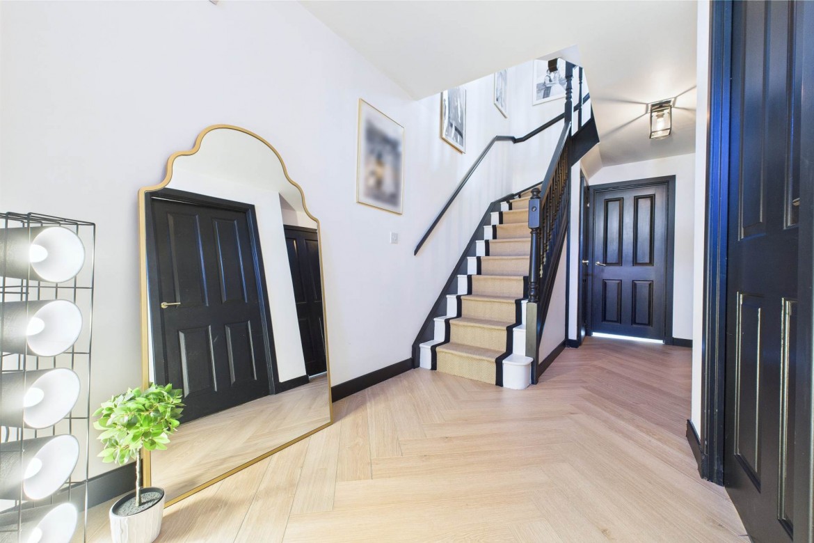 Images for Hoy Gardens, Motherwell