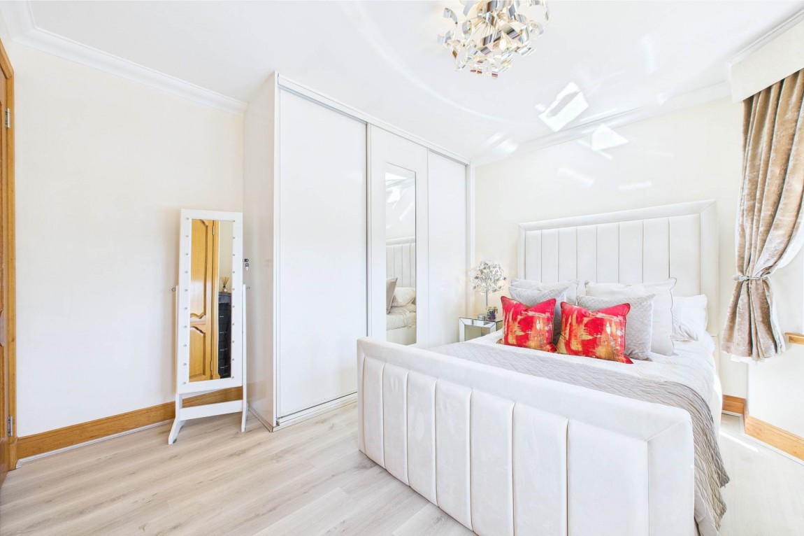 Images for Glen Isla Quadrant, Cleland, Motherwell