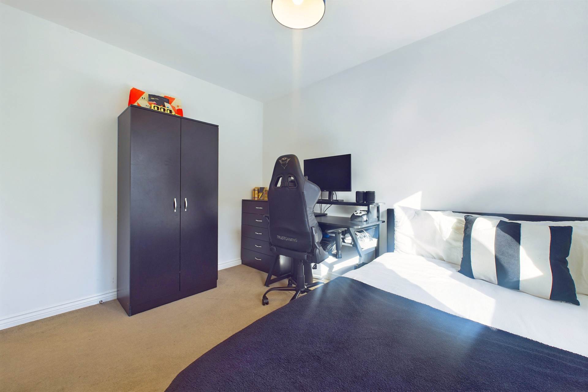 MacLeod Crescent, Airdrie