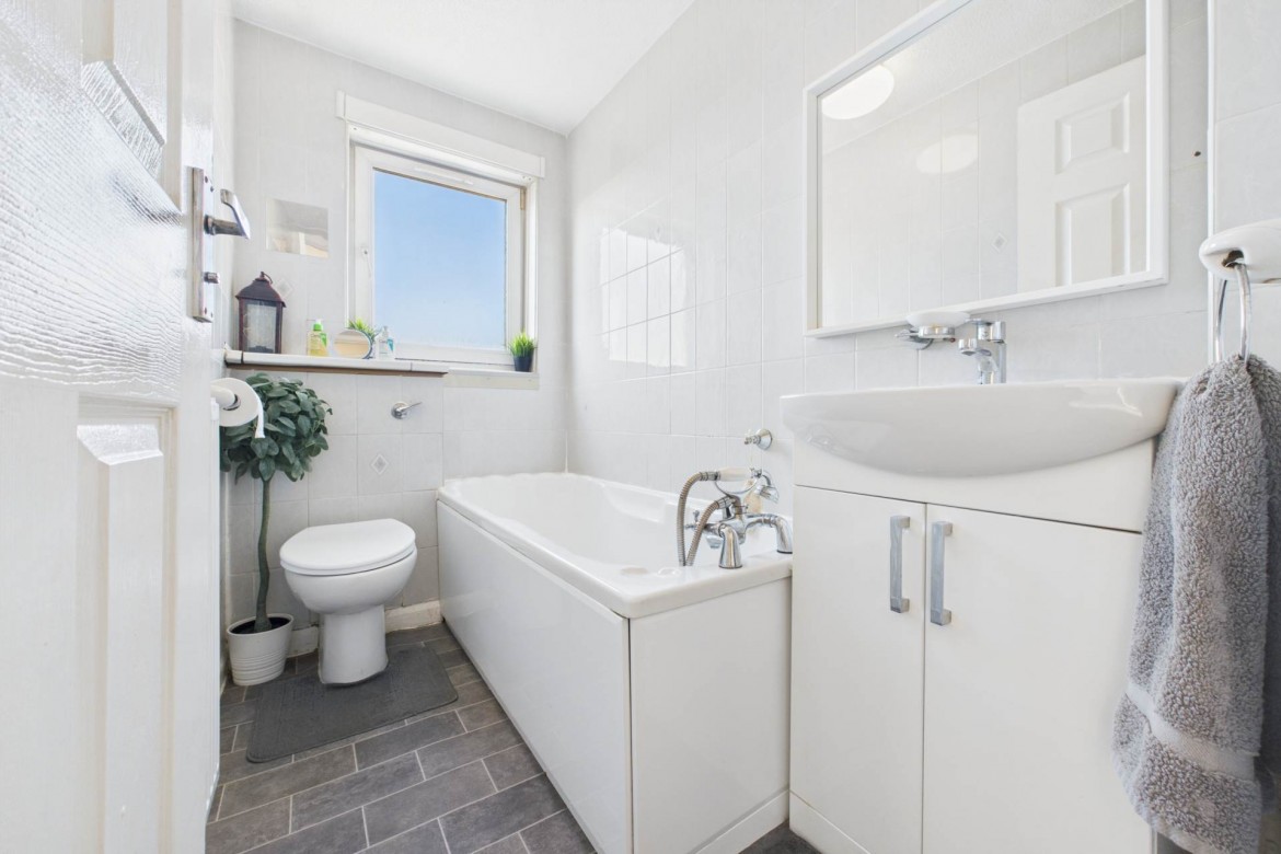 Images for Brentwood  Square, Parkhouse, Glasgow