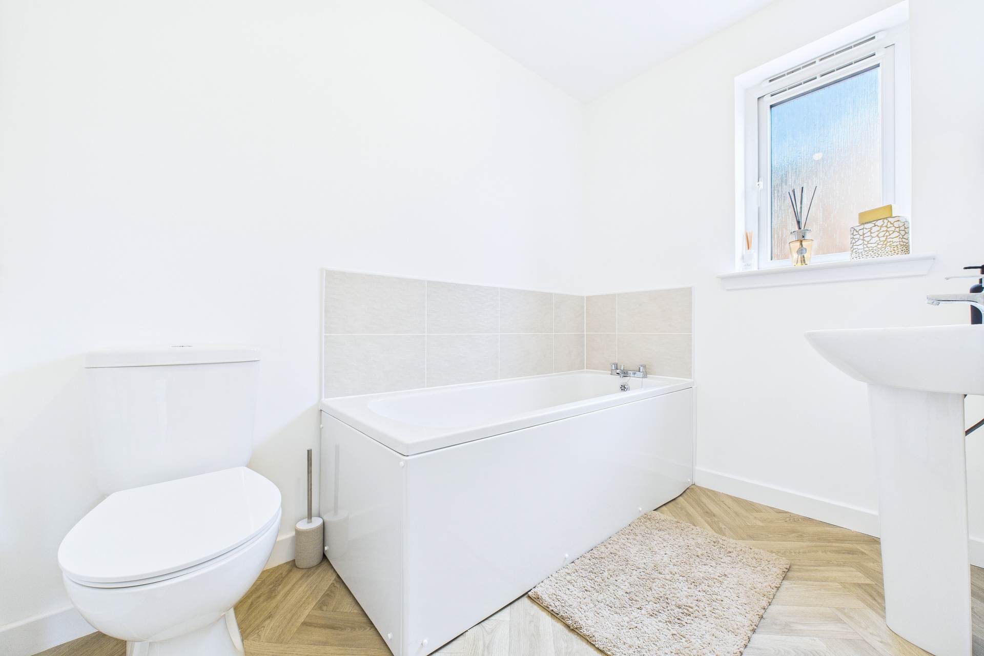 Bracken Grove, Law, Carluke