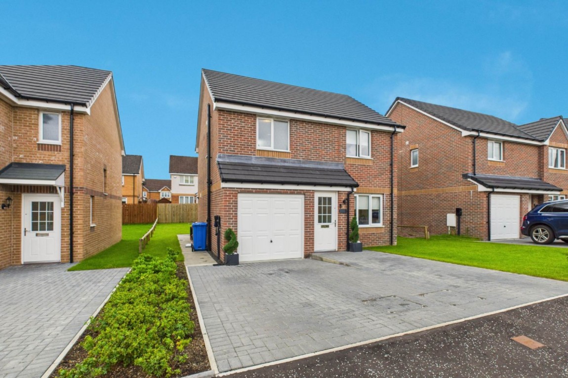 Images for Bracken Grove, Law, Carluke