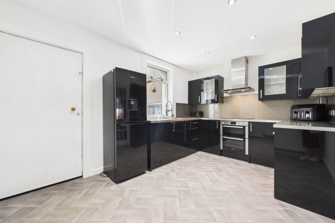 Images for Newfield Crescent, Hamilton