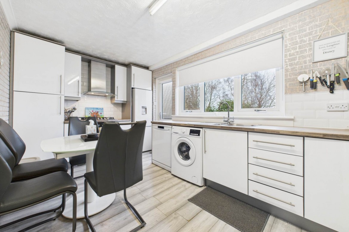 Images for Knowe Crescent, Newarthill, Motherwell