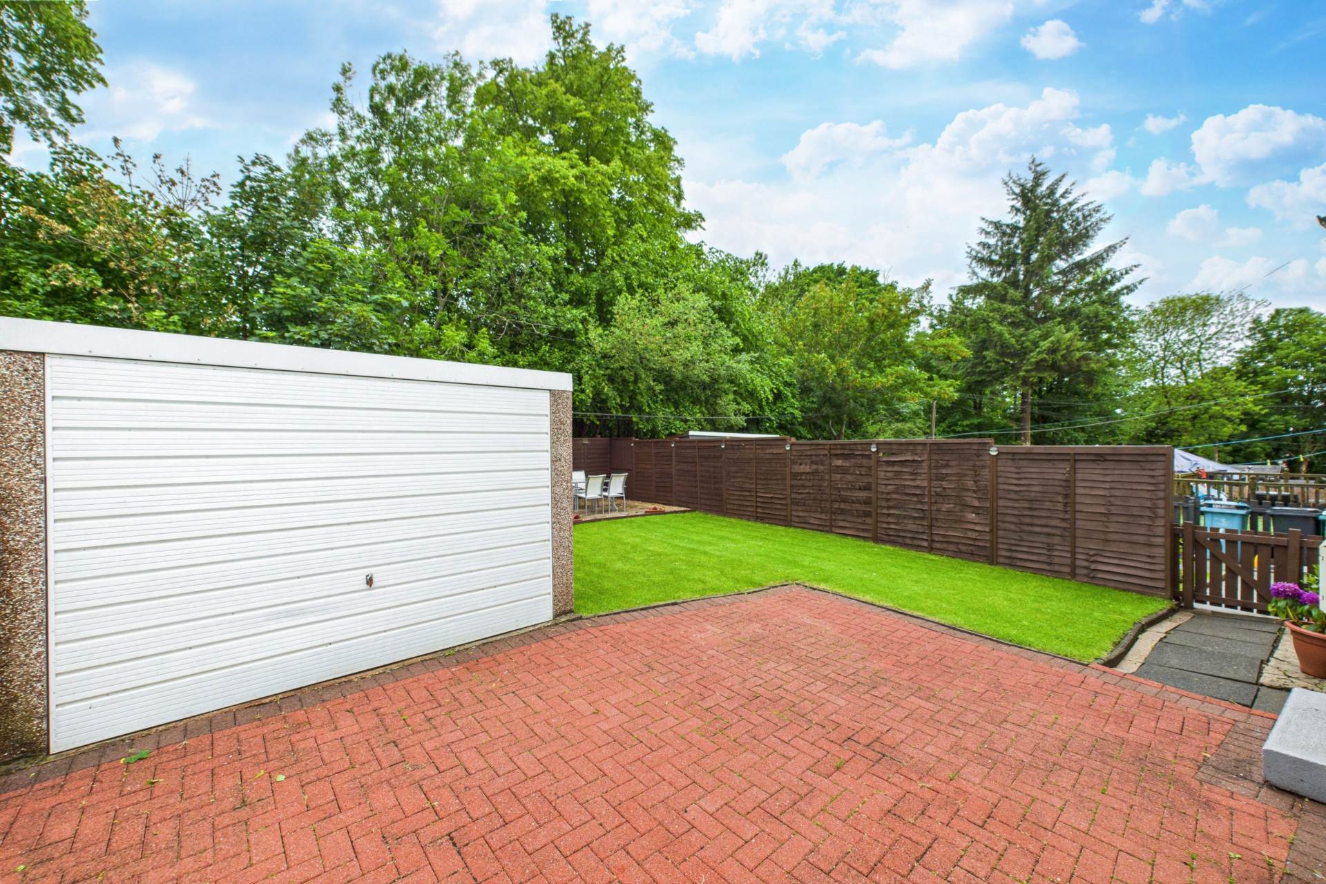 Langholm Crescent, Wishaw