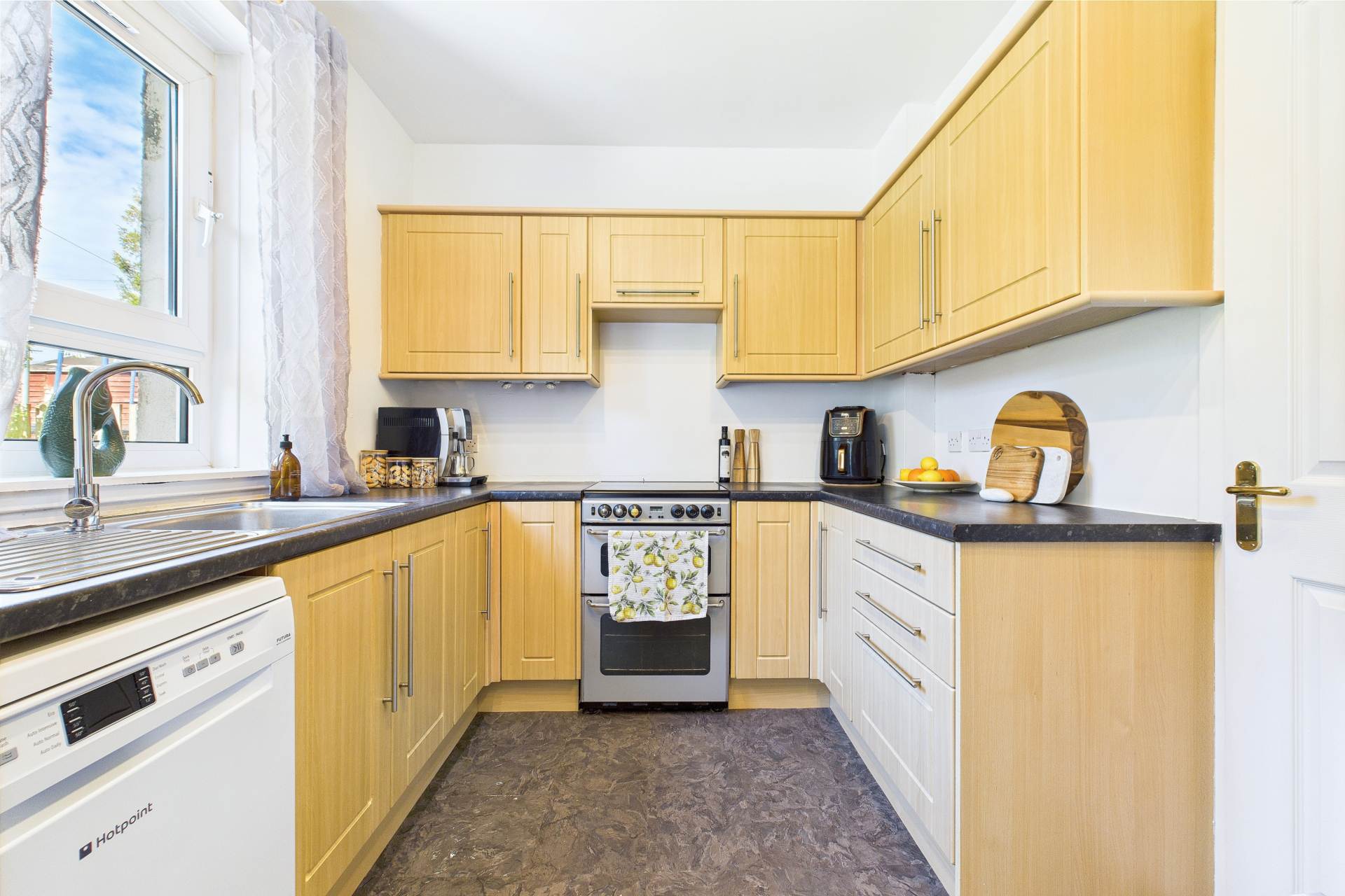 West Glebe Terrace, Hamilton