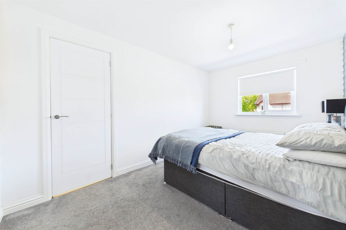Images for Russell Gardens, Uddingston