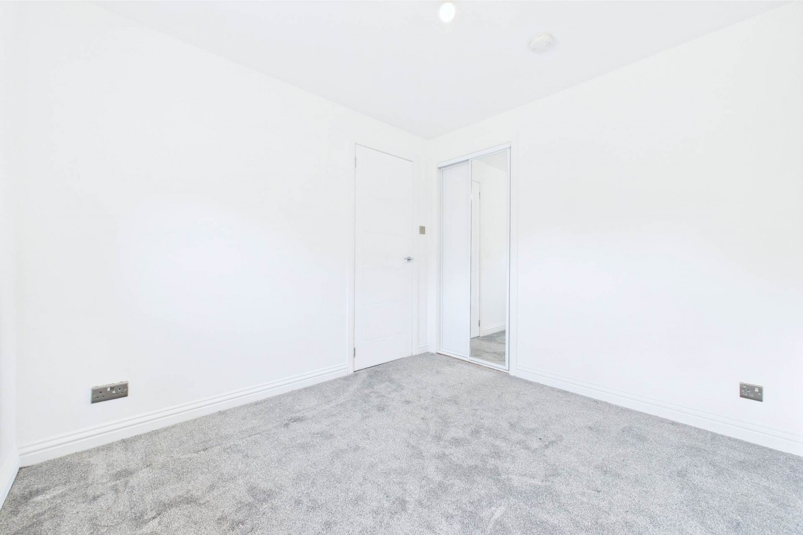 Images for Russell Gardens, Uddingston