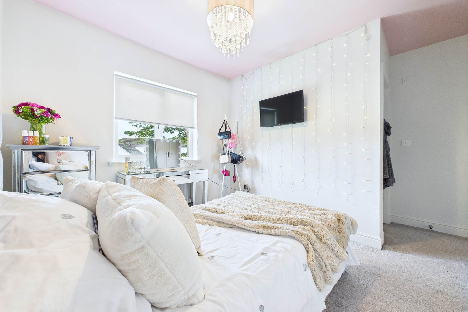 Broomhouse Crescent, Uddingston