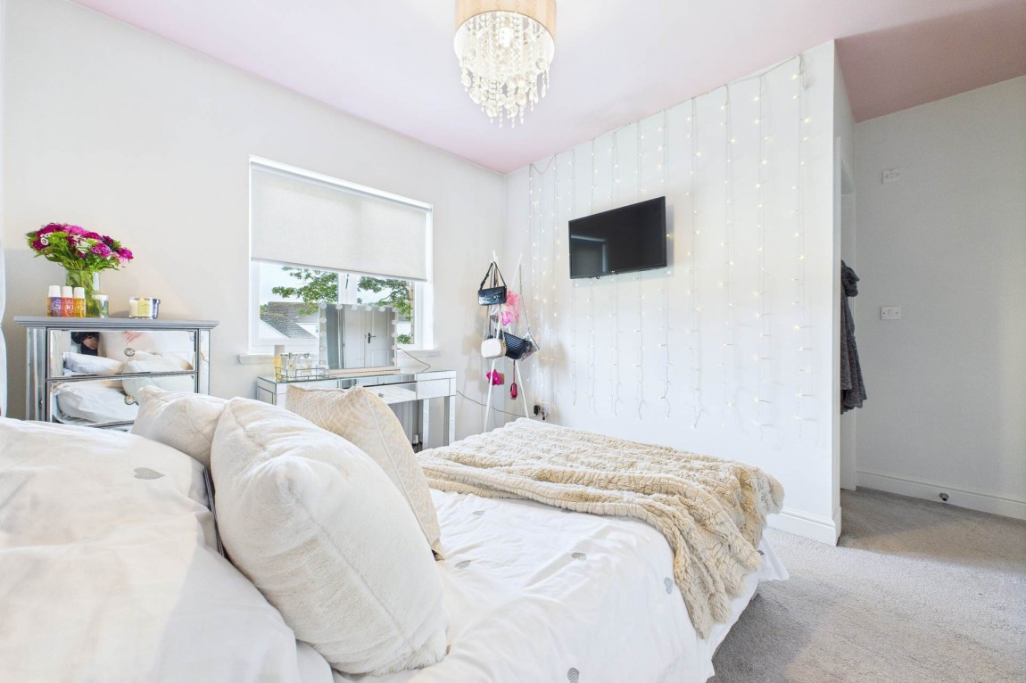 Images for Broomhouse Crescent, Uddingston