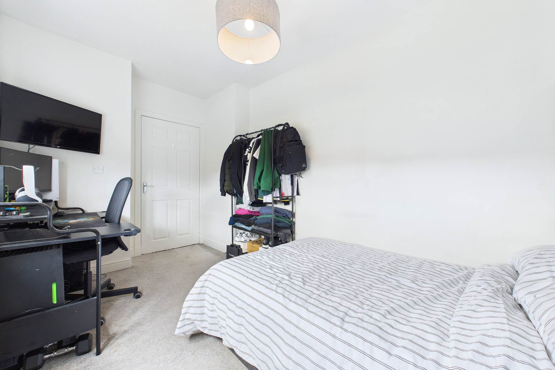 Broomhouse Crescent, Uddingston