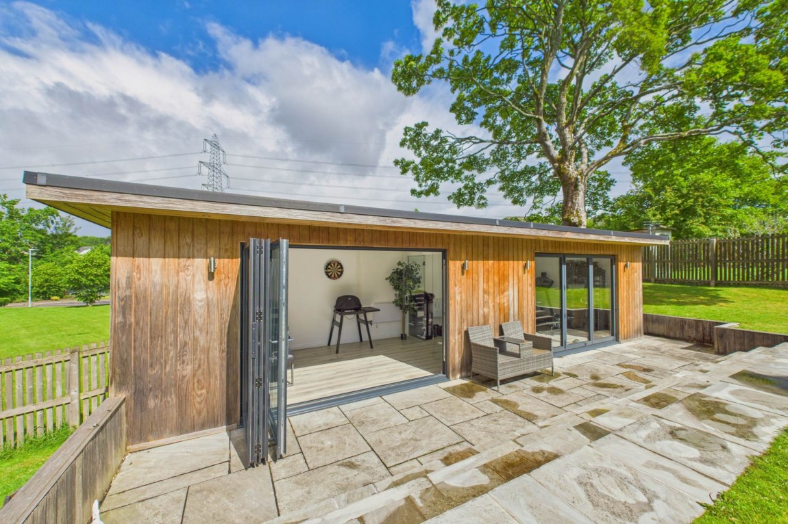 Images for Broomhouse Crescent, Uddingston