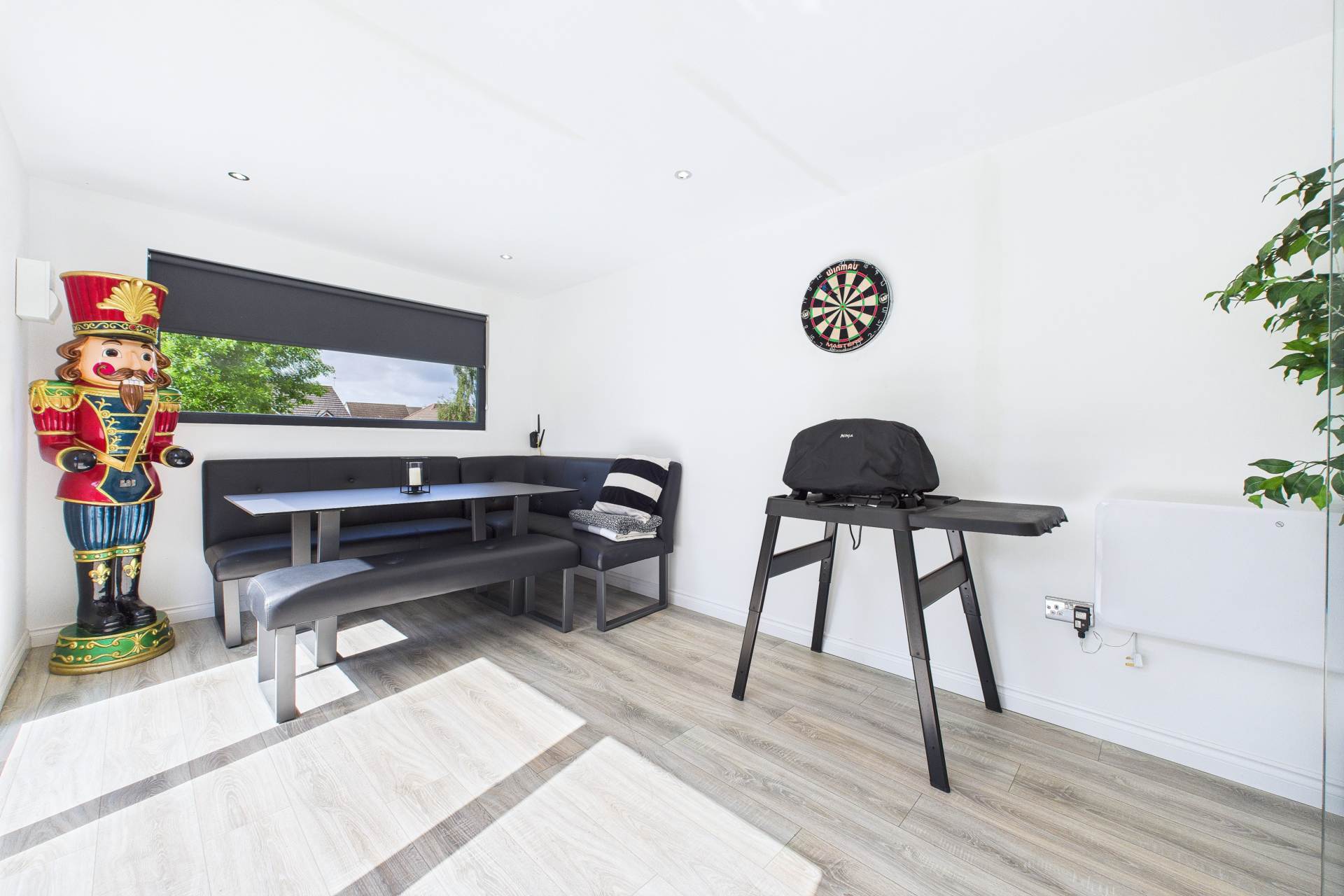 Broomhouse Crescent, Uddingston