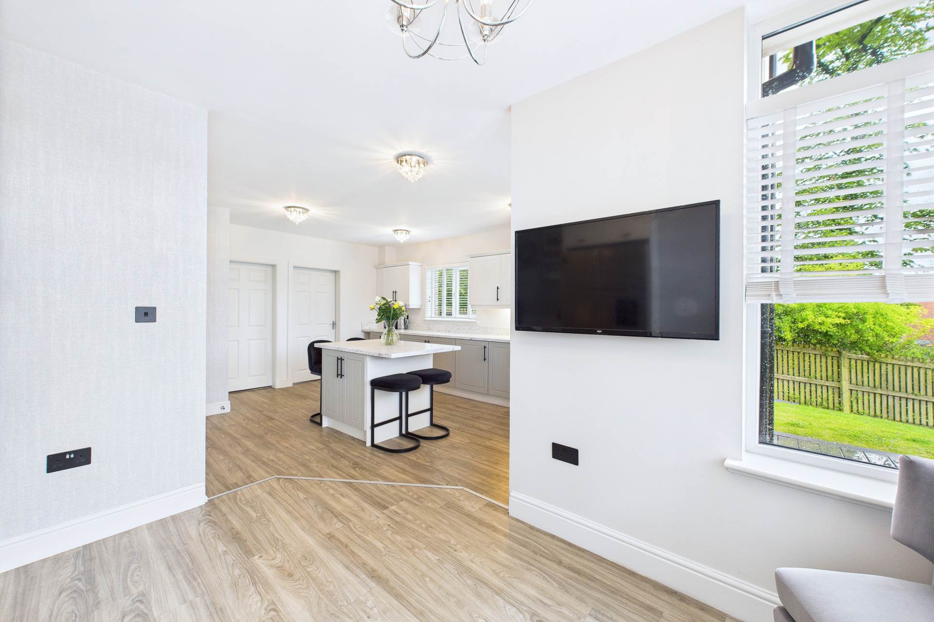 Broomhouse Crescent, Uddingston