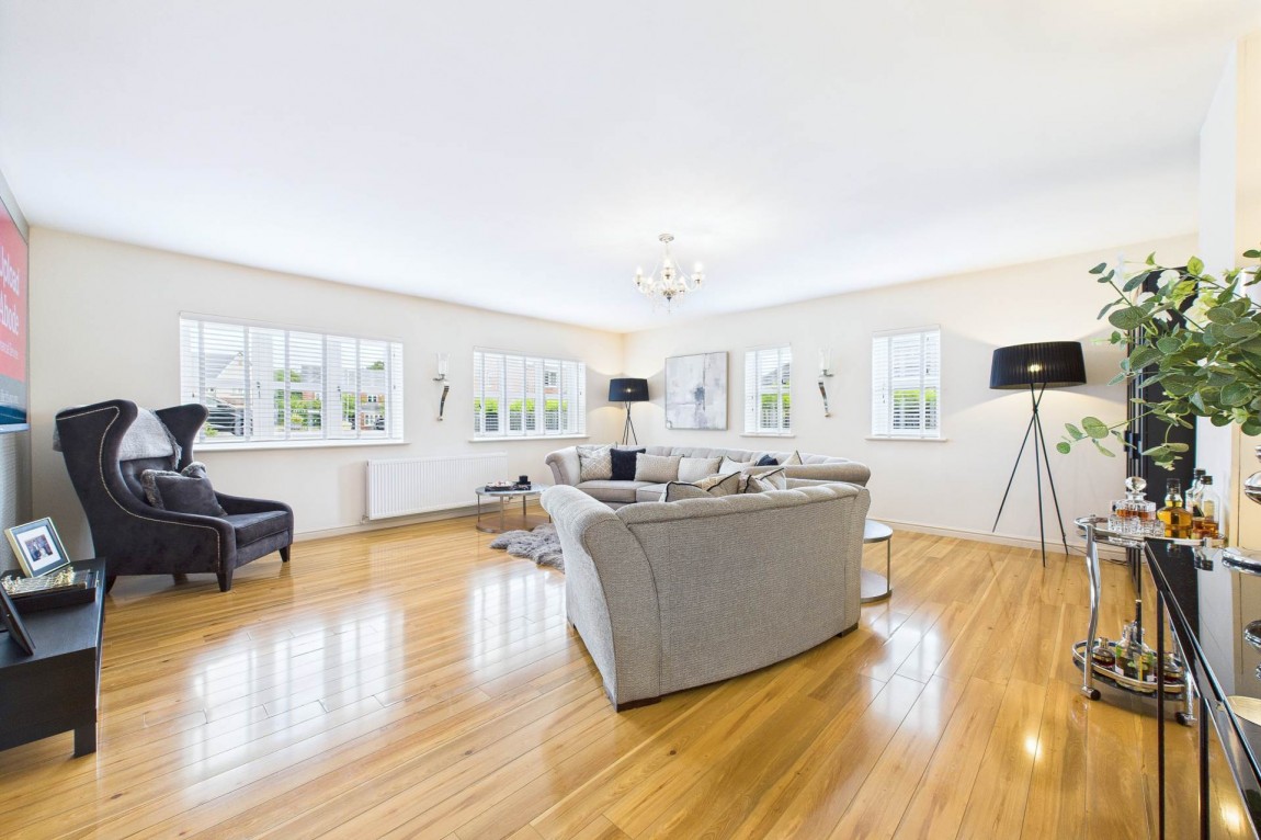 Images for Broomhouse Crescent, Uddingston