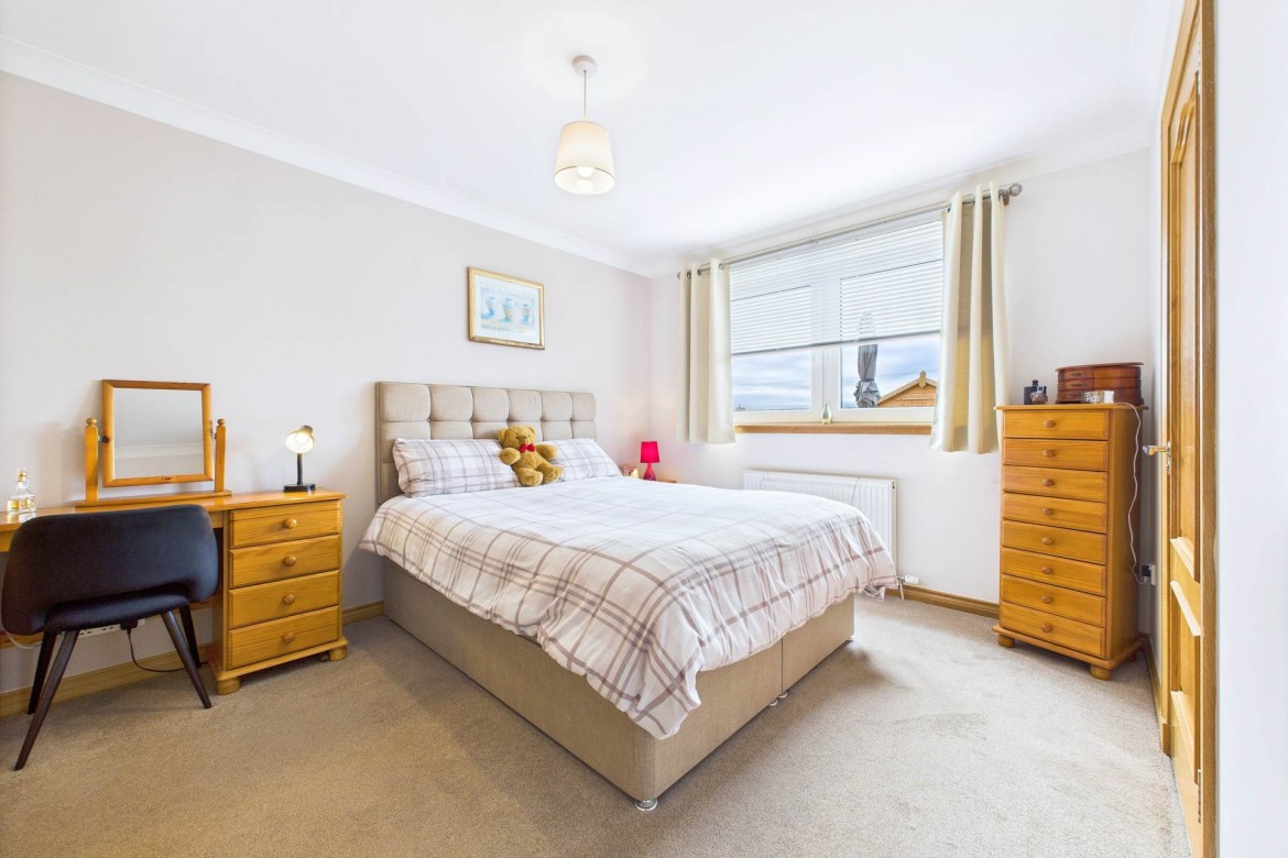 Images for Pipers Court, Shotts