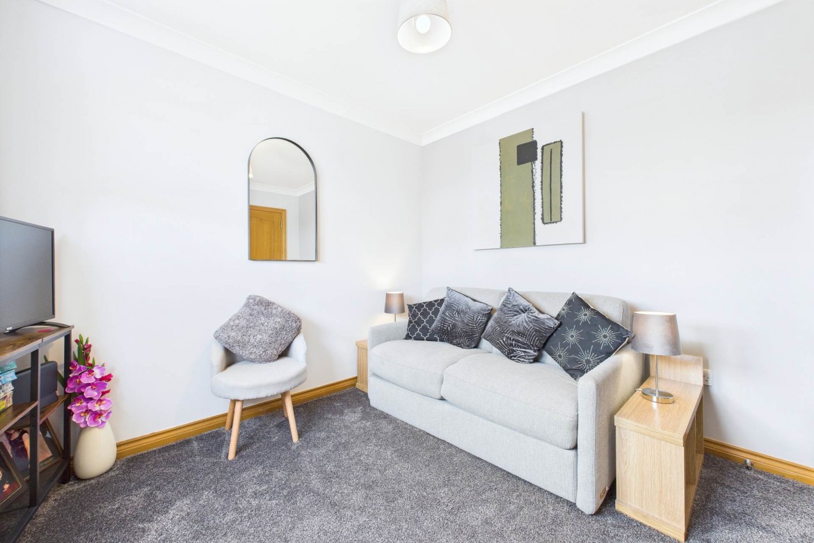 Images for Pipers Court, Shotts