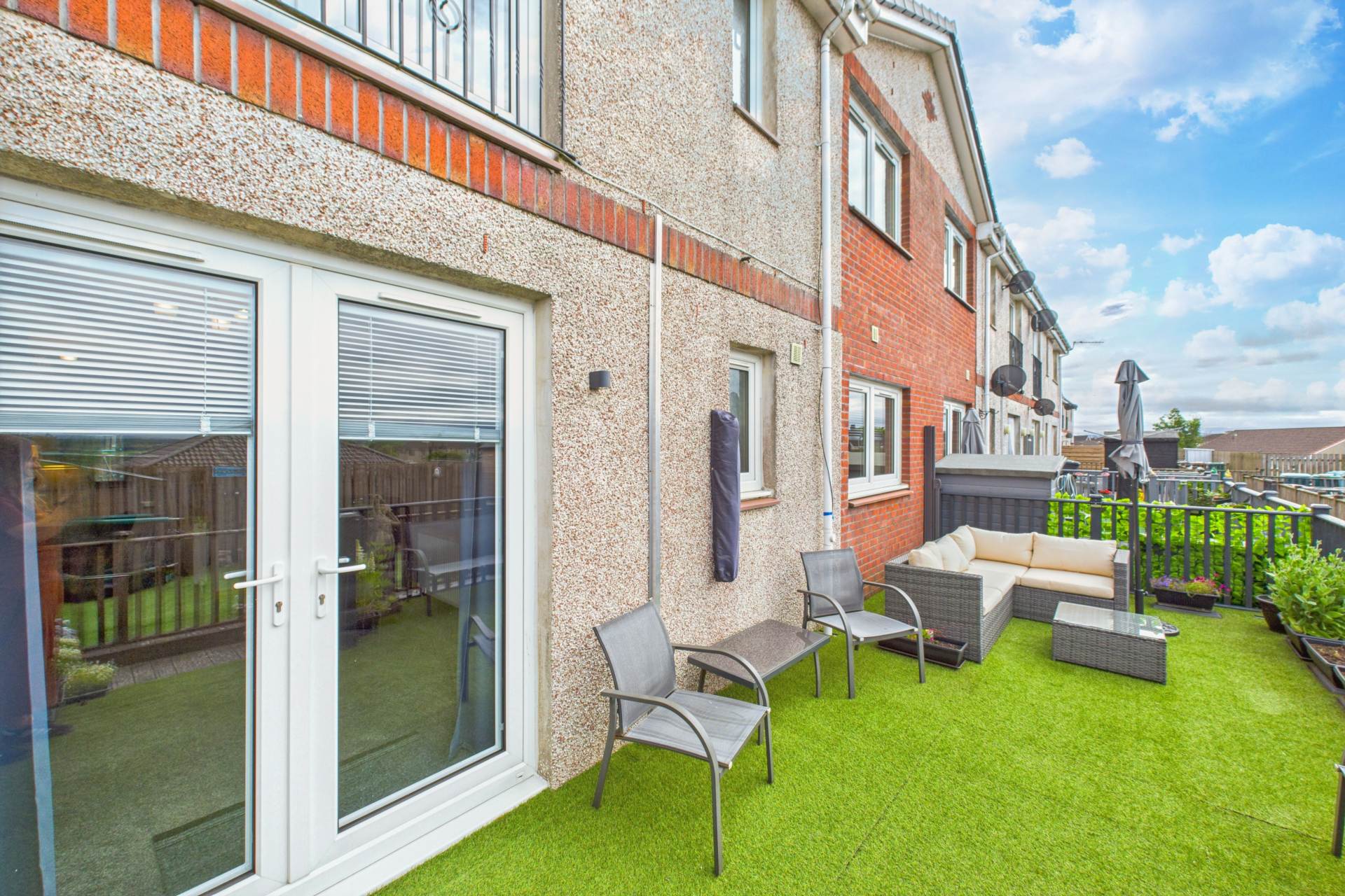 Pipers Court, Shotts
