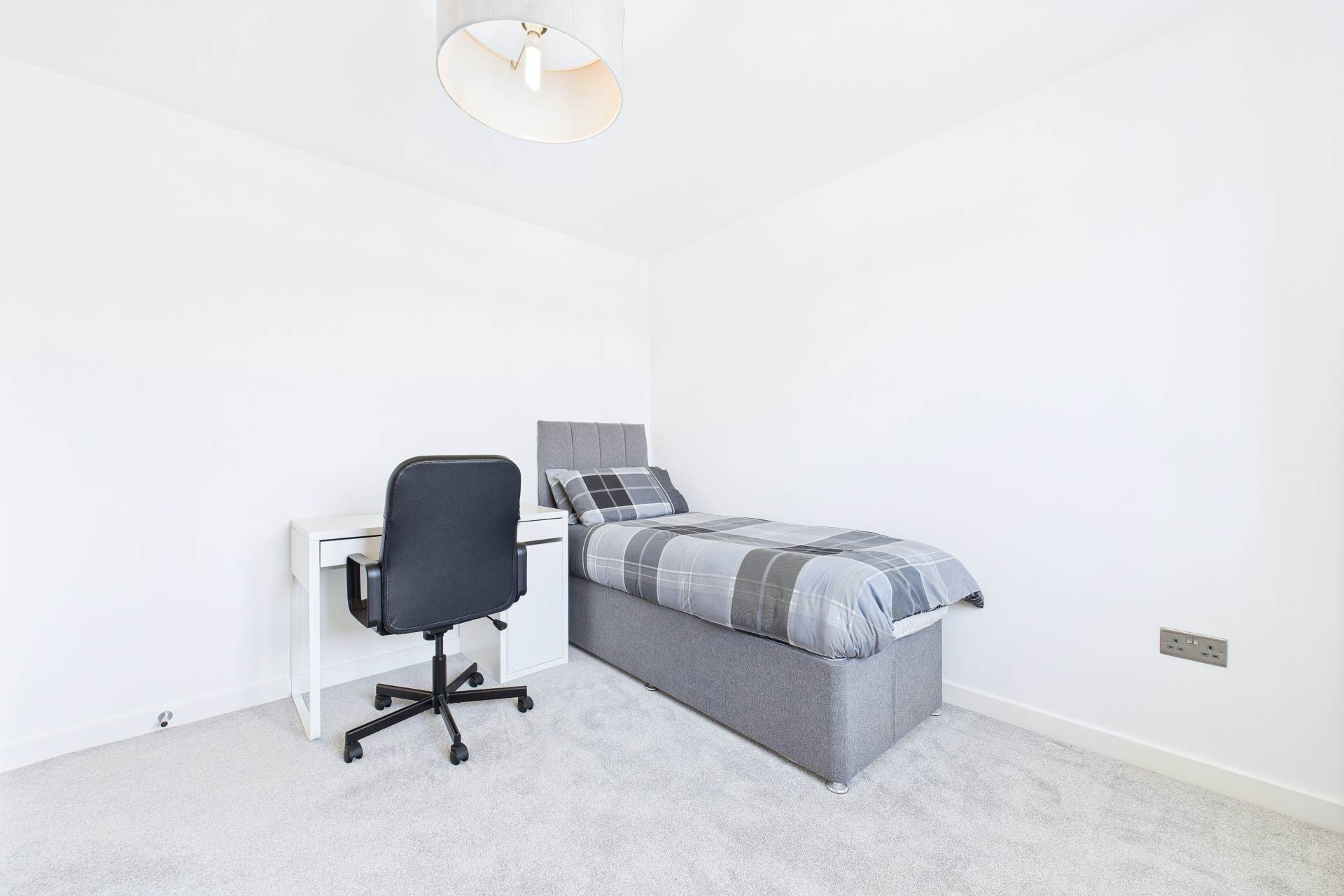 Twister Crescent, Stonehouse
