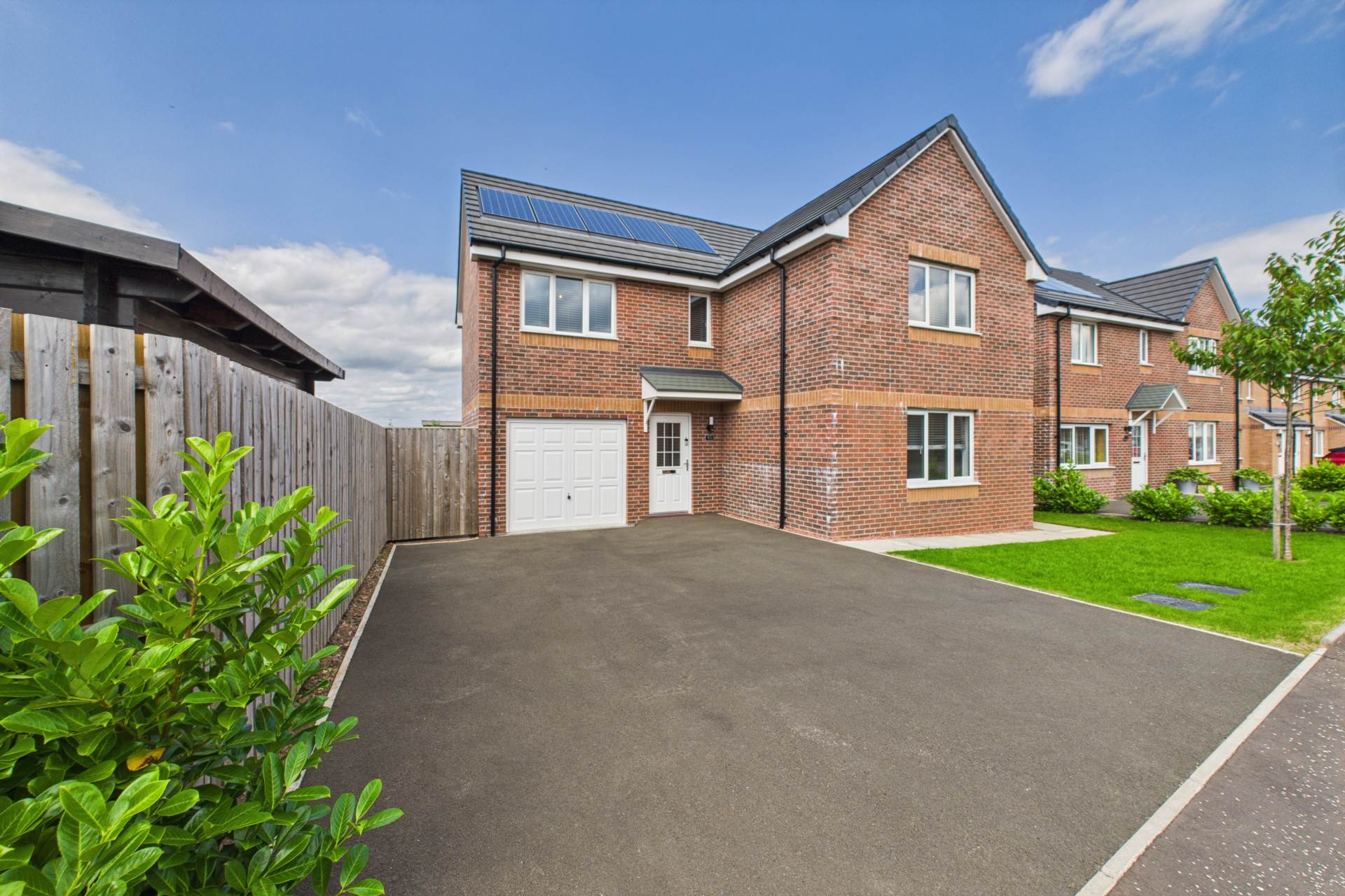 Twister Crescent, Stonehouse