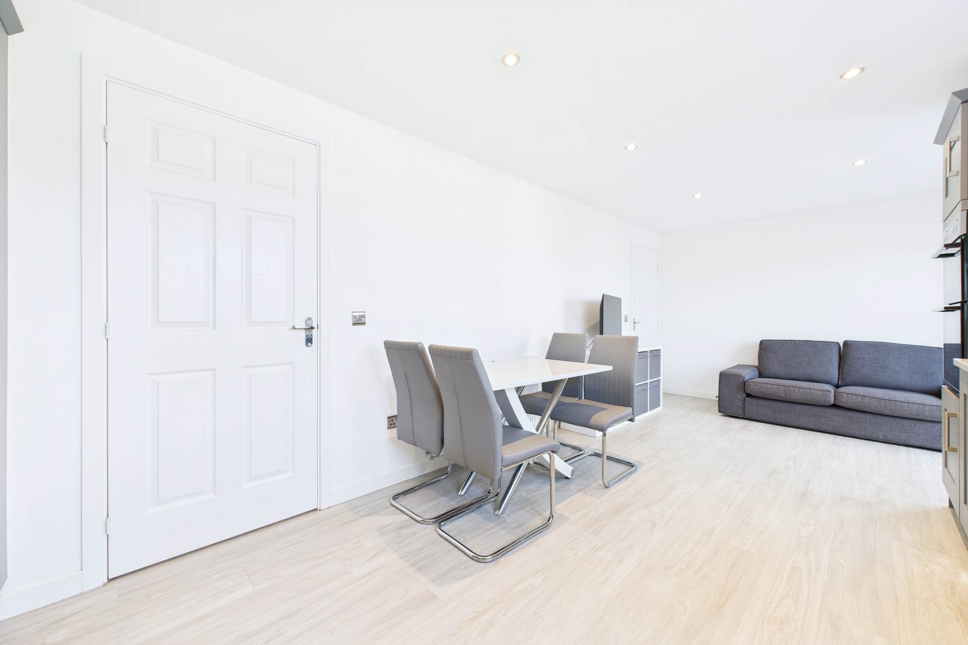 Twister Crescent, Stonehouse