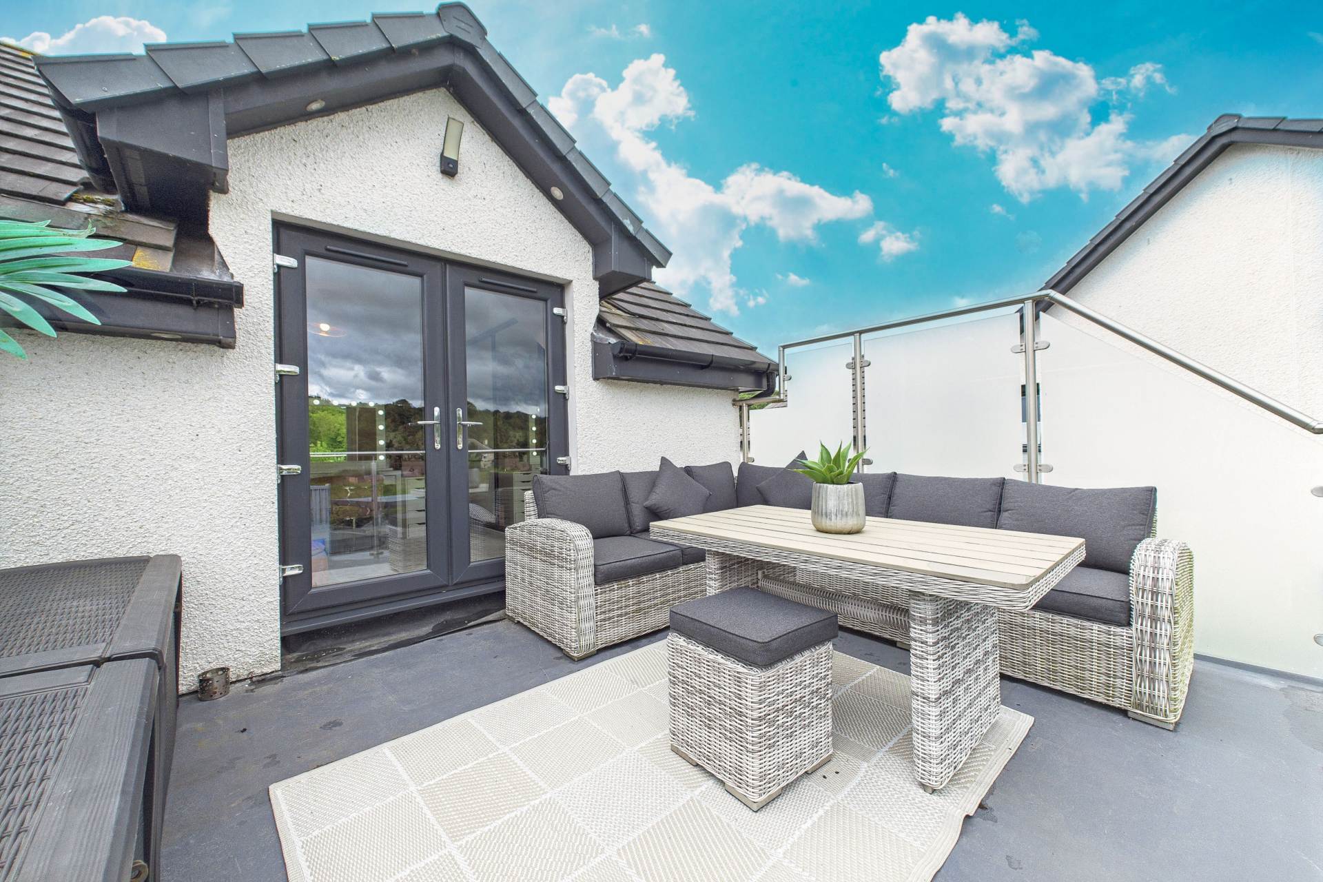 Clyde Grove, Crossford