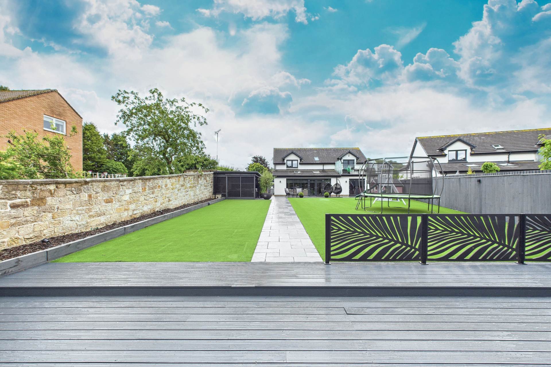 Clyde Grove, Crossford