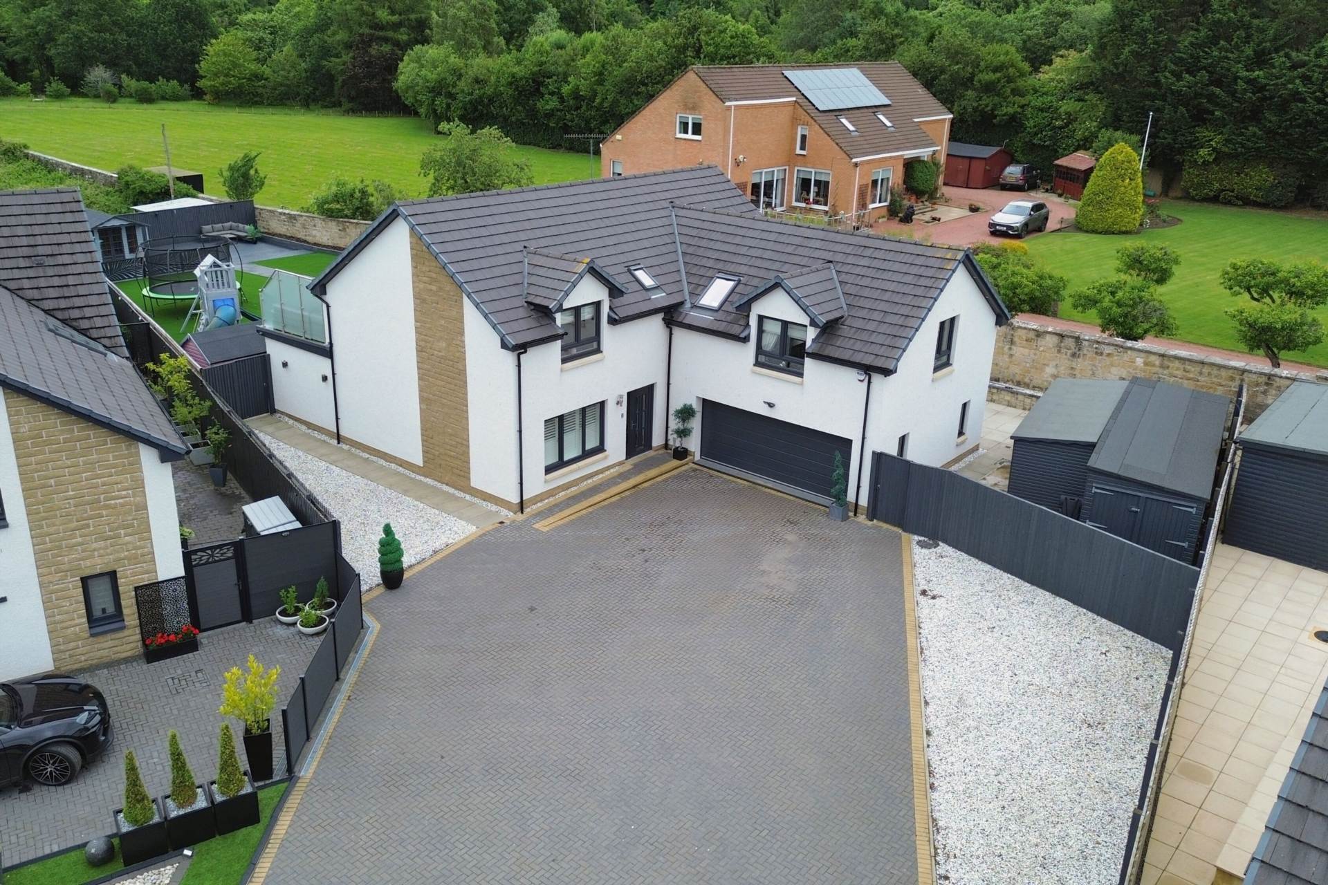 Clyde Grove, Crossford