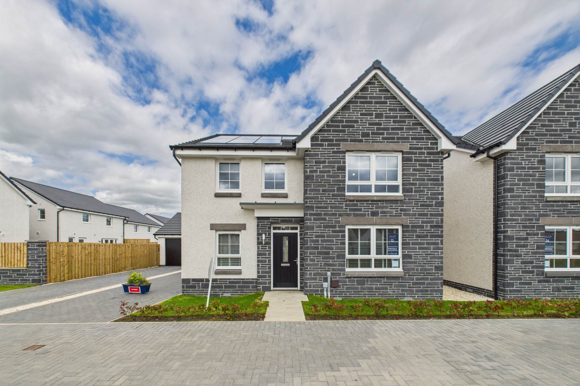 Durbeyfield Gardens, Eaglesham View, Jackton