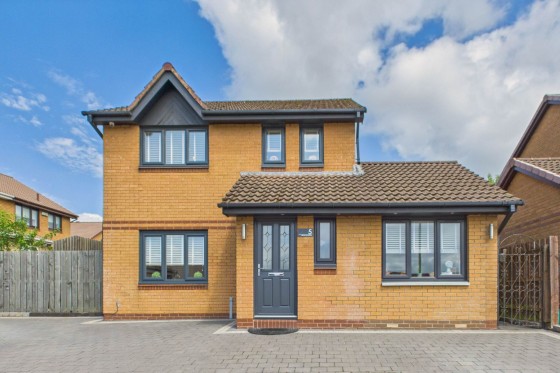 Albert Quadrant, Holytown, Motherwell