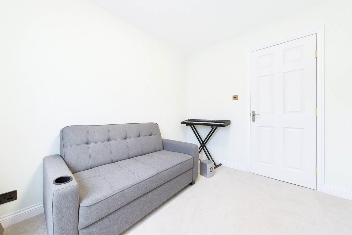 Images for Darvel Grove, West Craigs, Glasgow