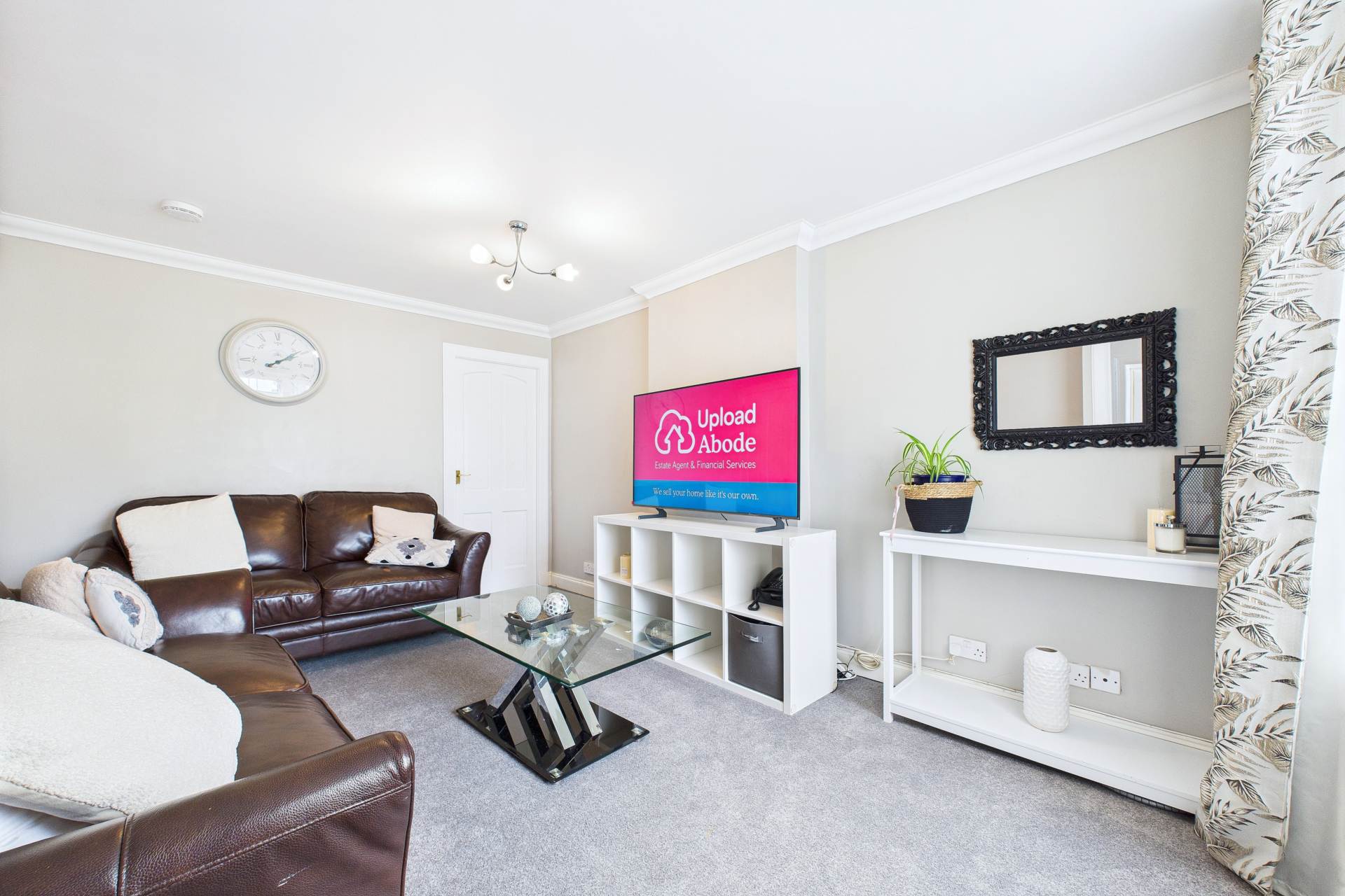 Invergarry Quadrant, Thornliebank