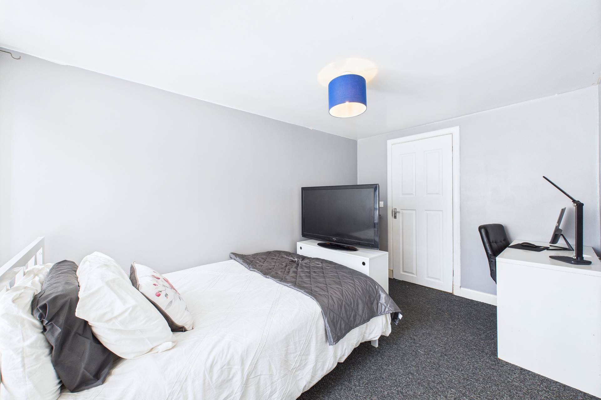 Invergarry Quadrant, Thornliebank