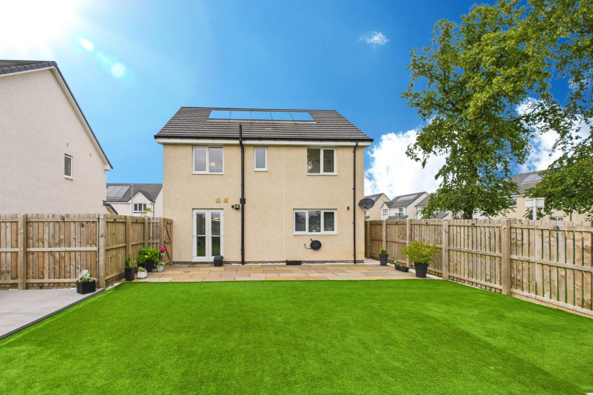 Lotus Crescent, Cleland